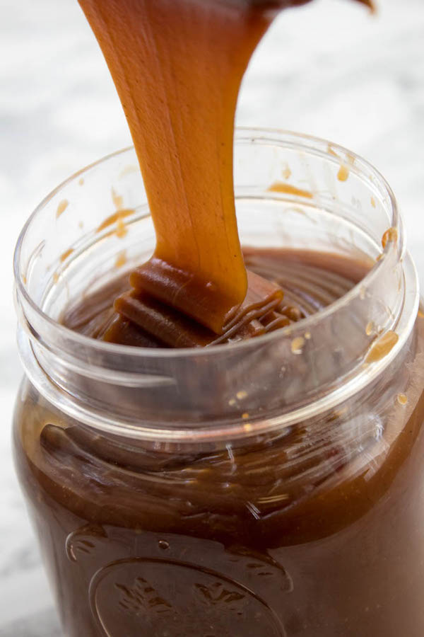 This salty and sweet Homemade Salted Caramel Sauce is perfect for any type of dessert, including cakes, cupcakes, cheesecakes, ice cream and so much more!
