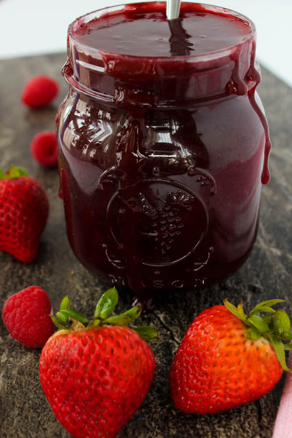 Super Simple Strawberry-Raspberry Sauce recipe on queensleeappetit.com