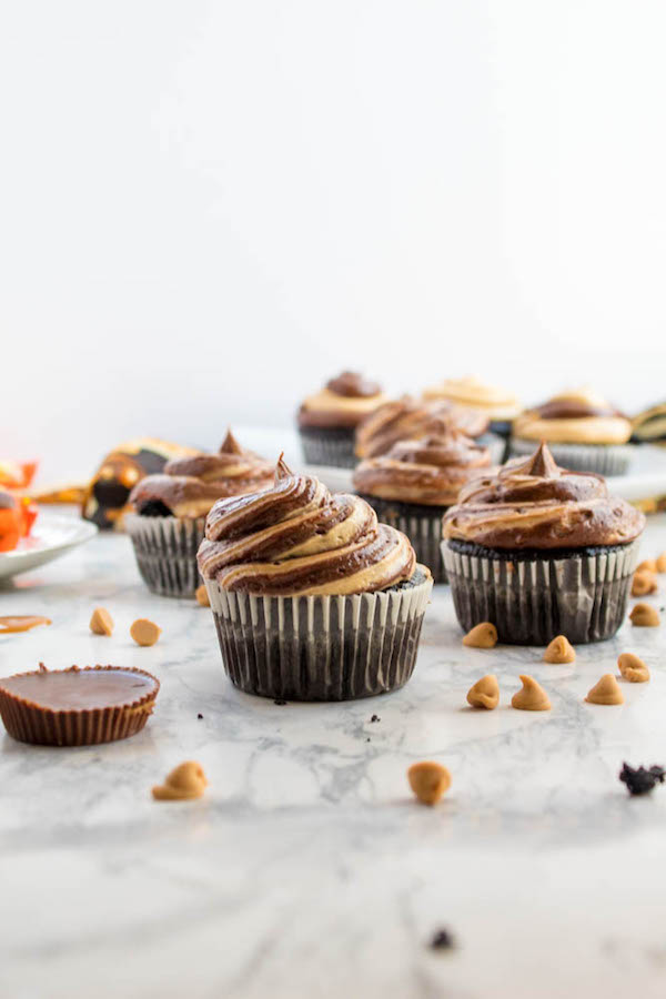 Chocolate and Peanut Butter Lava Cupcakes Queenslee Appétit