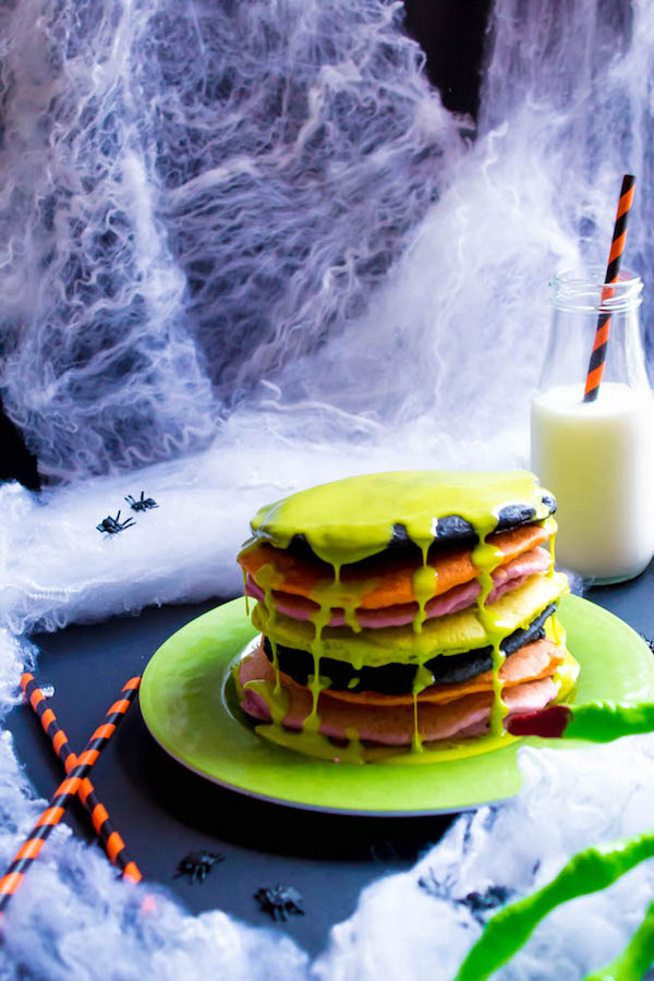 These Halloween Pancakes are a fun and easy breakfast to enjoy this Halloween!