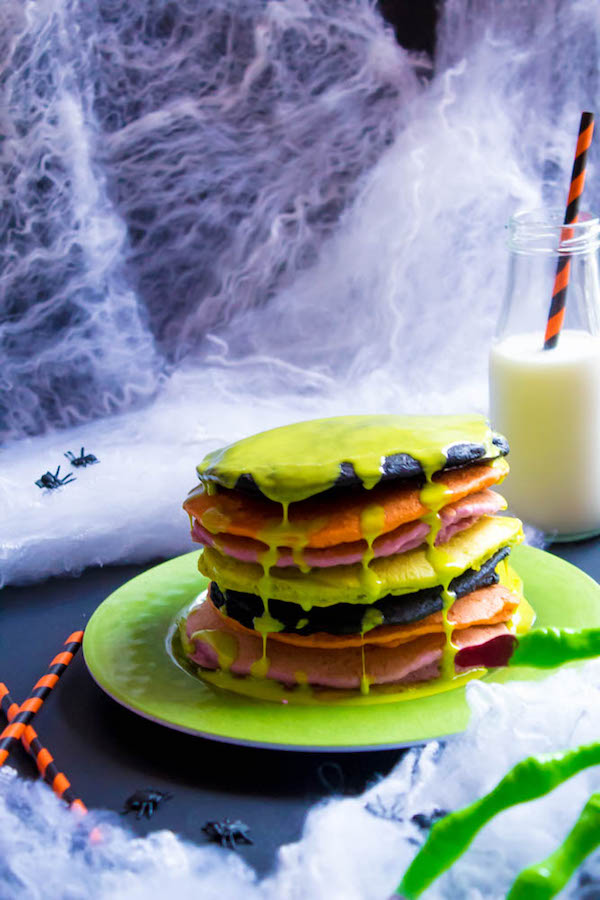 These Halloween Pancakes are a fun and easy breakfast to enjoy this Halloween!