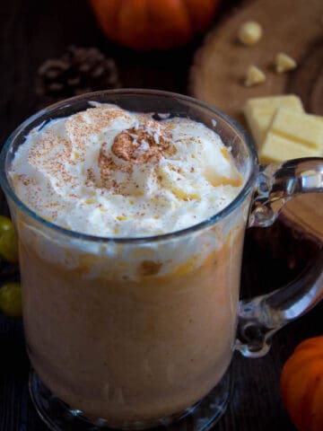 This Pumpkin Spice White Hot Chocolate is rich, smooth and creamy. Packed with classic fall flavours, this is the perfect beverage for warming up to the crisp autumn air.