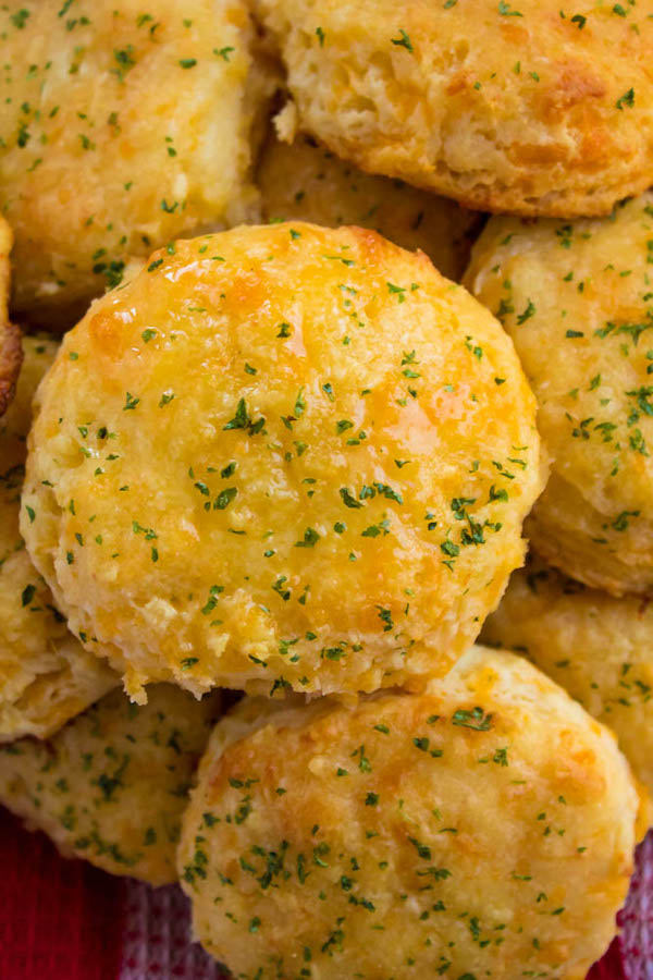 These Homemade Cheddar Biscuits are extremely tender, fluffy, buttery and savory. This is the perfect side dish to add to your Holiday dinner menu.