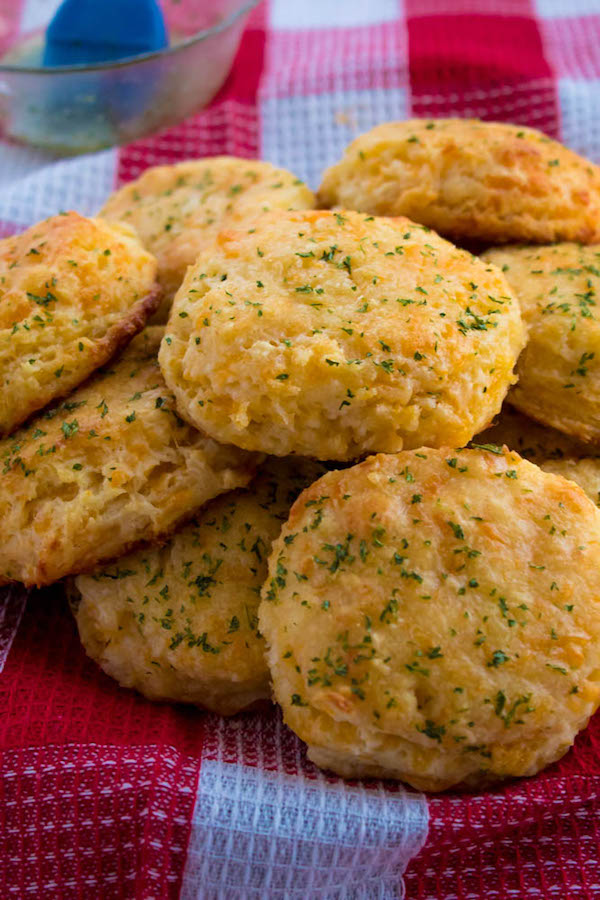 These Homemade Cheddar Biscuits are extremely tender, fluffy, buttery and savory. This is the perfect side dish to add to your Holiday dinner menu.