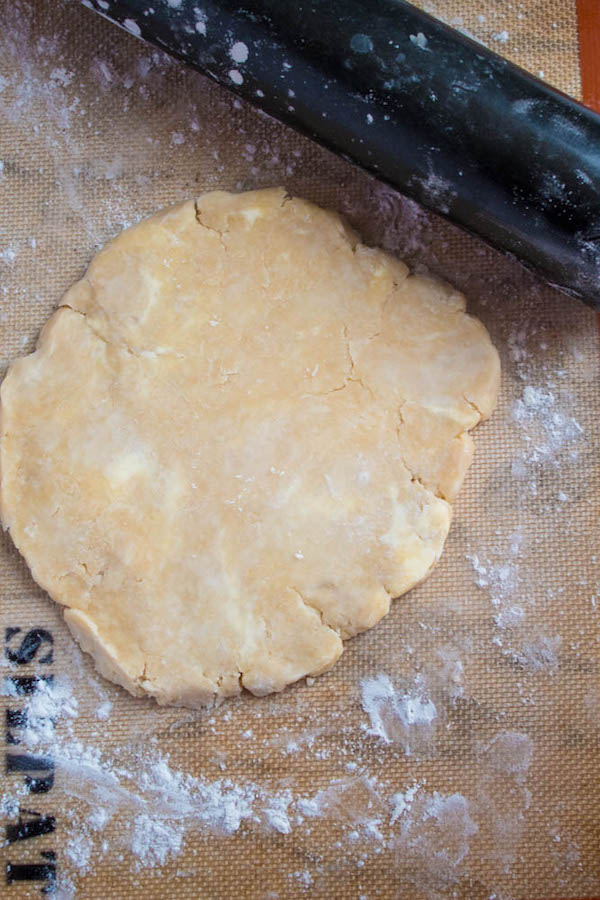 how to roll out pie dough