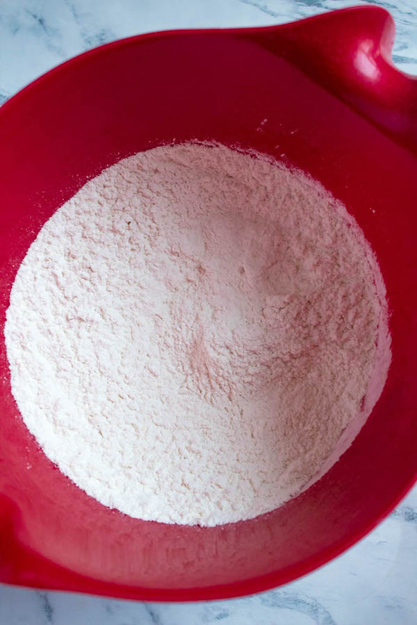 dry ingredients for perfect pie crust without food processor