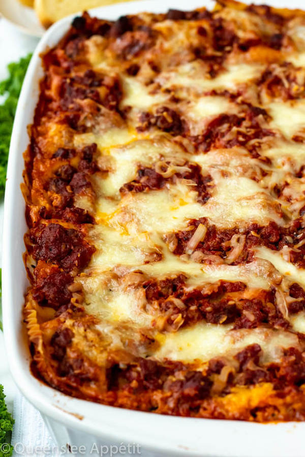 This Lasagna is the best I've ever had! Layers of a thick and meaty sauce, creamy ricotta filling and a cheesy topping. I guarantee this will be your new favourite go-to recipe for the holidays!