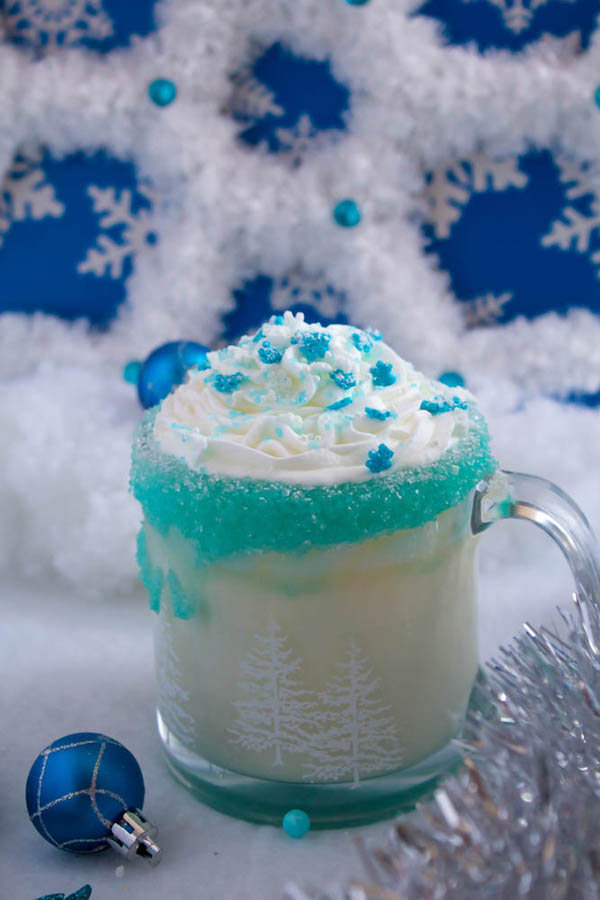 This Winter Wonderland White Hot Chocolate is a fun and festive drink perfect for winter! It's almost too cute to drink!