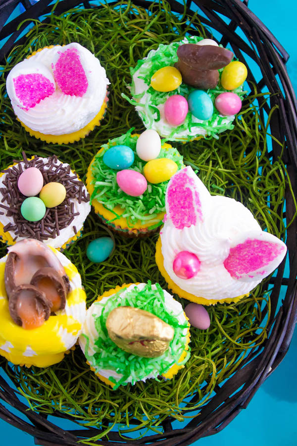 These Mini Easter Cheesecakes are a colourful, fun, festive Easter and Spring treat! Creamy, pastel layered mini cheesecakes topped with yummy Easter candy!