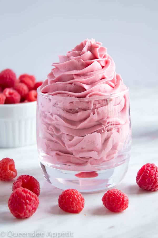 Dreamy Raspberry Buttercream Frosting ~ Recipe | Queenslee Appétit