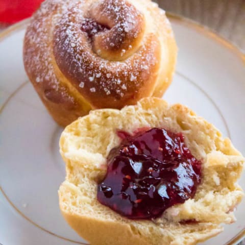 Raspberry Rose Buns