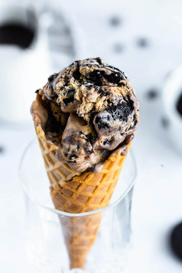 no-churn coffee ice cream with chunks of Oreo and a swirl of Nutella ganache