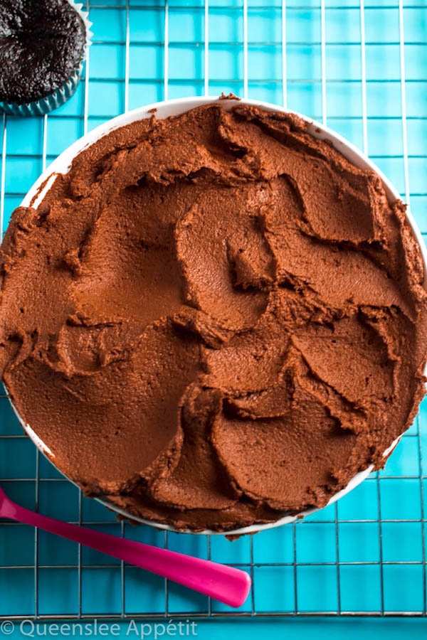 This Dreamy Vegan Chocolate Buttercream Frosting is perfectly rich, creamy and delicious. It’s 100% dairy-free so it would pair perfectly with all of your favourite vegan cakes and cupcakes! 
