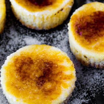 Classic Creme Brûlée and Creamy Cheesecake collaborate to make these incredible Mini Creme Brûlée Cheesecakes! With a custard based cheesecake topped with a yummy caramelized sugar topping, these mini treats are sure to be a huge hit! 