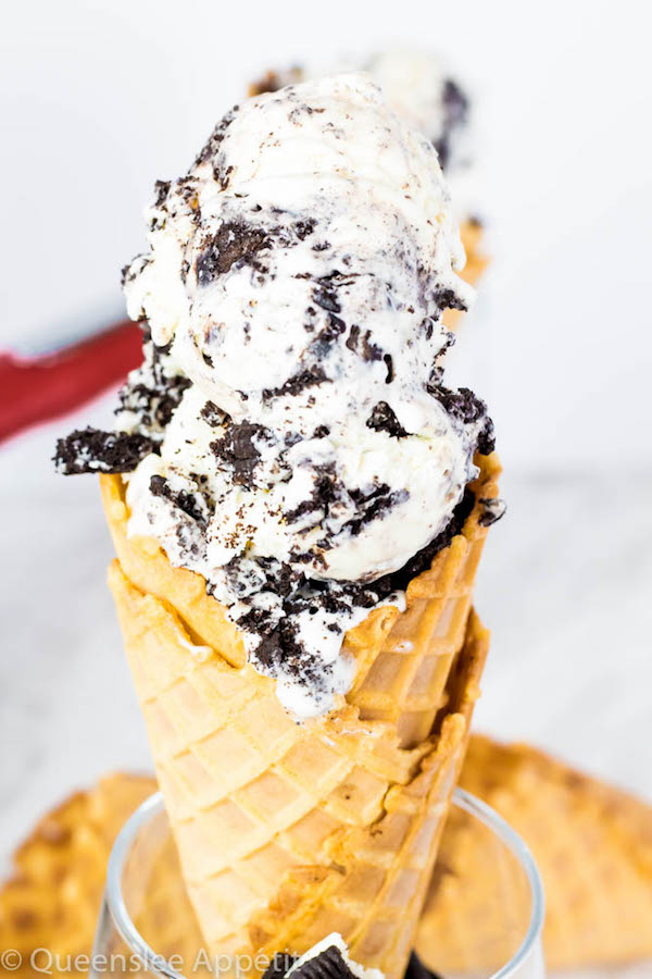 Creamy and silky ice cream flavoured with Oreo cream filling and loaded with Oreos inside and on top of the ice cream! No ice cream machine is needed to make the best No-Churn Oreo Ice Cream ever! 