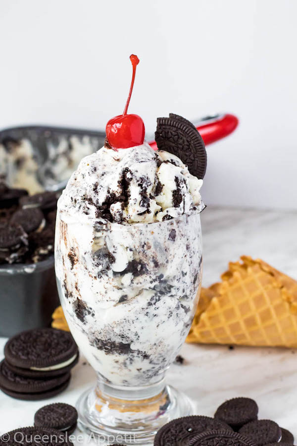 Creamy and silky ice cream flavoured with Oreo cream filling and loaded with Oreos inside and on top of the ice cream! No ice cream machine is needed to make the best No-Churn Oreo Ice Cream ever! 