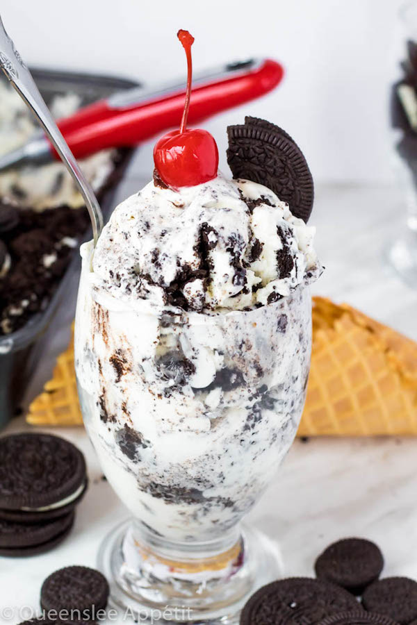 Creamy and silky ice cream flavoured with Oreo cream filling and loaded with Oreos inside and on top of the ice cream! No ice cream machine is needed to make the best No-Churn Oreo Ice Cream ever! 