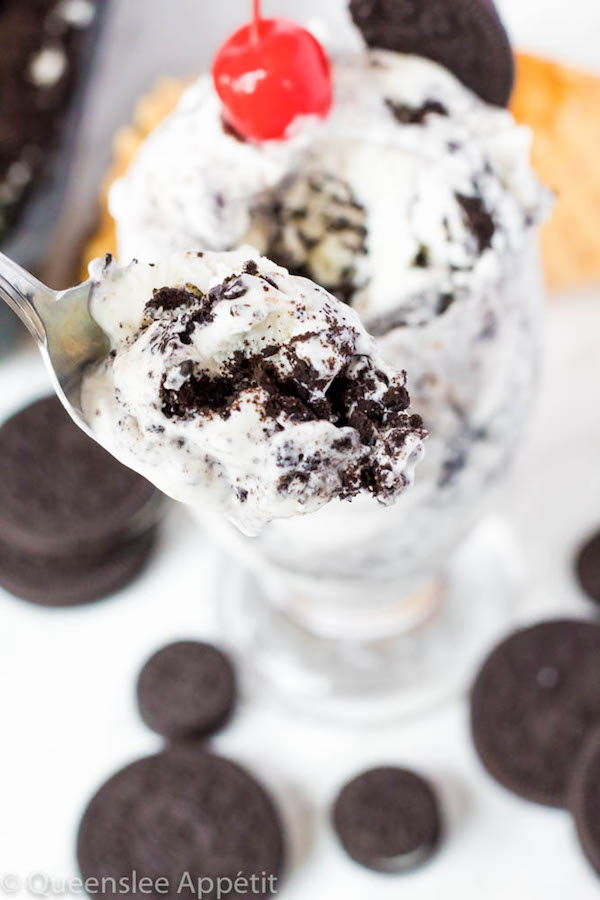 Creamy and silky ice cream flavoured with Oreo cream filling and loaded with Oreos inside and on top of the ice cream! No ice cream machine is needed to make the best No-Churn Oreo Ice Cream ever! 