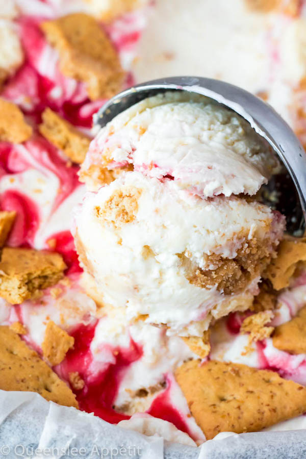 This No-Churn Strawberry Cheesecake Ice Cream consists of a cheesecake flavoured ice cream base that’s loaded with cheesecake and graham cracker pieces and a swirl of sweet homemade strawberry sauce. This simple and delicious dessert just screams summer!