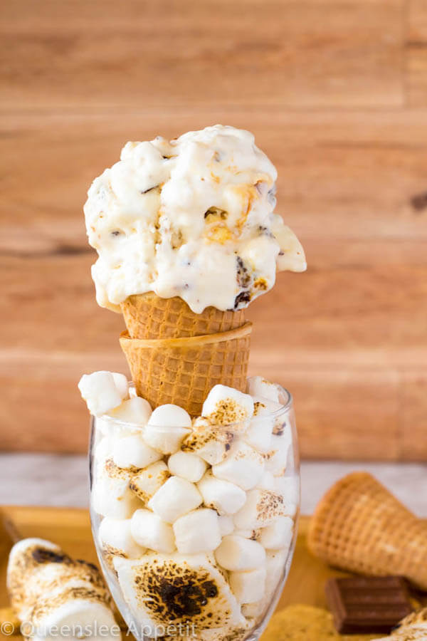 How to Make Toasted Marshmallow-Fluff-Dipped Ice Cream Cones