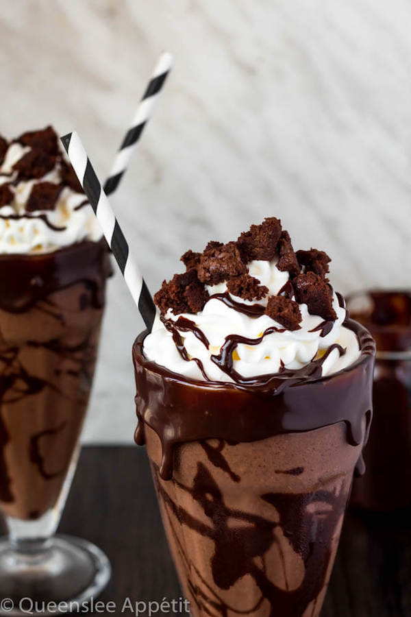 This Brownie Milkshake is a super decadent treat every chocolate lover should taste at least once! Loaded with brownie chunks and decorated with ganache, this milkshake is packed with delicious chocolate flavour. 