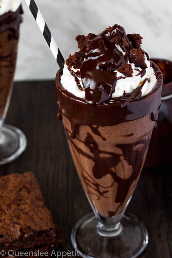 This Brownie Milkshake is a super decadent treat every chocolate lover should taste at least once! Loaded with brownie chunks and decorated with ganache, this milkshake is packed with delicious chocolate flavour. 