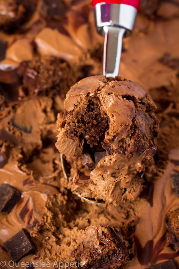 This No-Churn Brownie Fudge Swirl Ice Cream is for hardcore chocolate lovers only. This rich and creamy chocolate ice cream is loaded with chocolate chunks, chunks of brownies and swirled with silky ganache! 