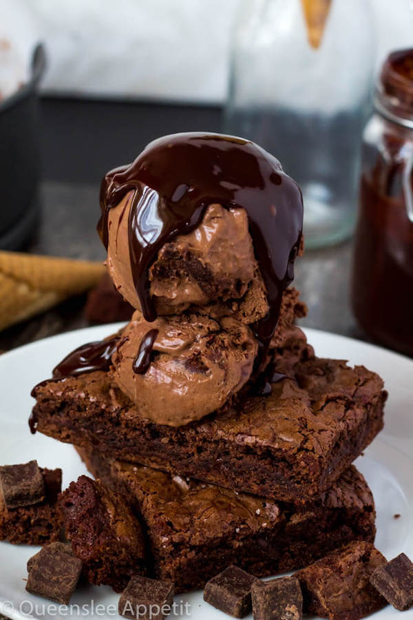 This No-Churn Brownie Fudge Swirl Ice Cream is for hardcore chocolate lovers only. This rich and creamy chocolate ice cream is loaded with chocolate chunks, chunks of brownies and swirled with silky ganache! 