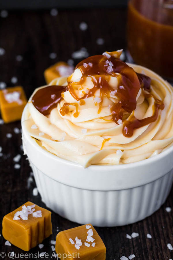 This Salted Caramel Cream Cheese Frosting is the best cream cheese frosting with sweet salted caramel flavour! This frosting is the perfect compliment for most flavours of cakes, cupcakes and many more desserts!