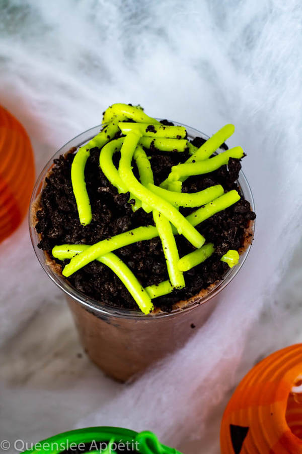 Slimy Worm Dirt Cups