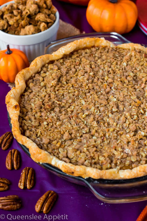 streusel pumpkin pie 