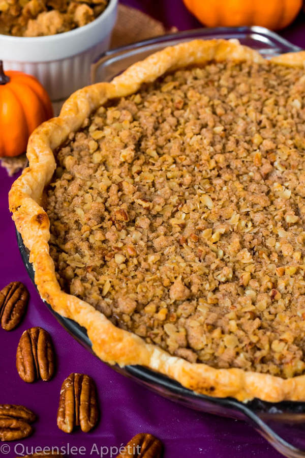 streusel pumpkin pie 