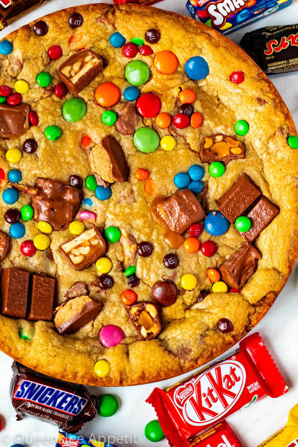 Halloween Candy Cookie Cake
