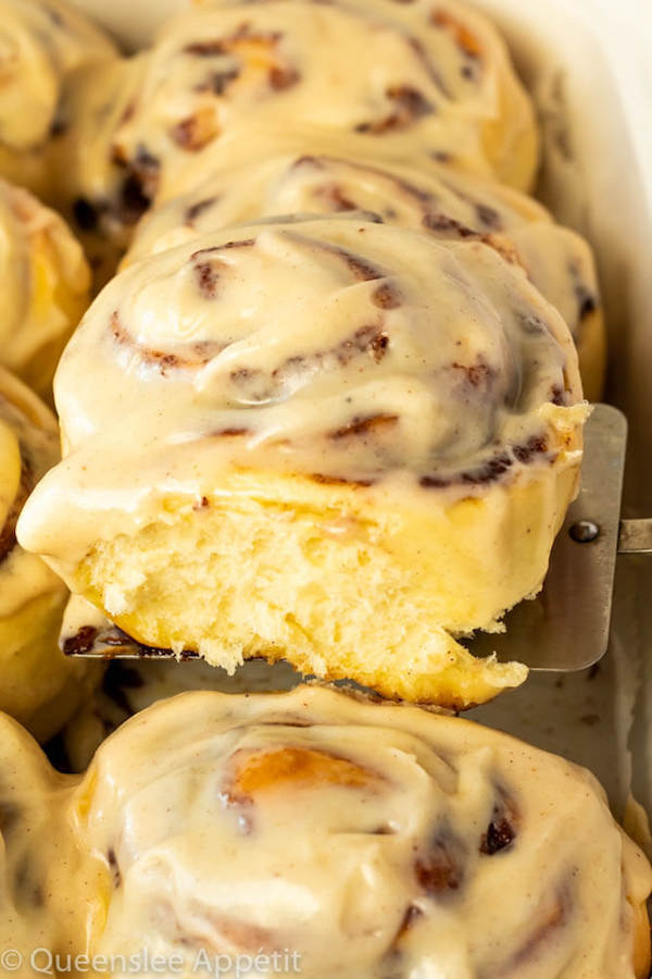 Eggnog Cinnamon Rolls