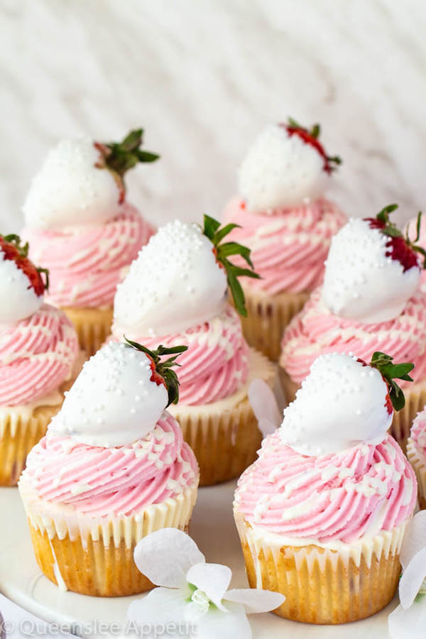 White Chocolate Covered Strawberry Cupcakes