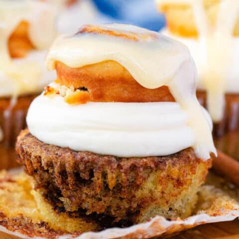 Cinnamon Roll Cupcakes