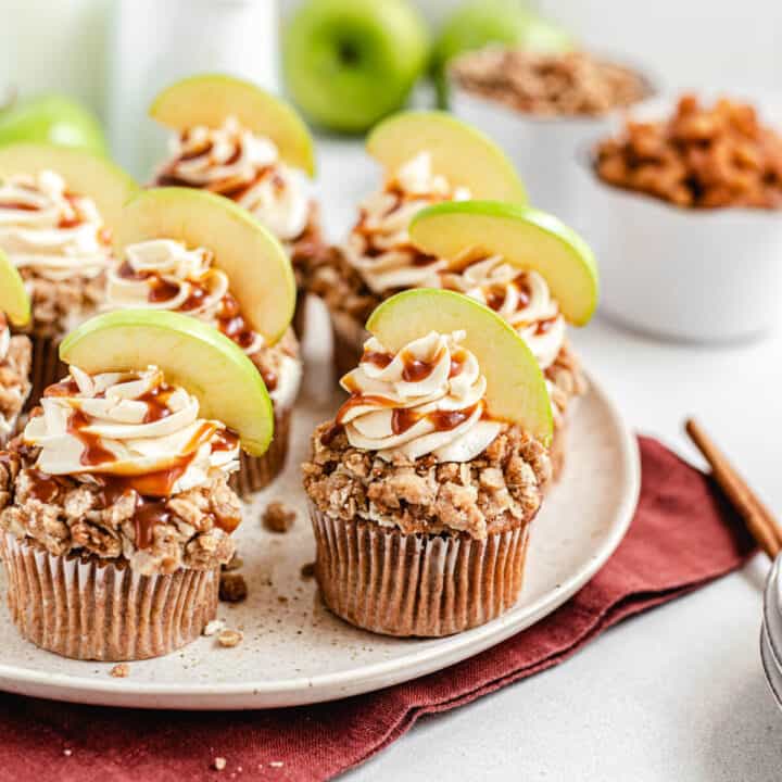 Caramel Apple Crumble Cupcakes