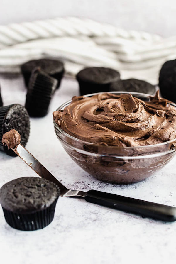 chocolate ganache frosting ready to frost dark chocolate cupcakes