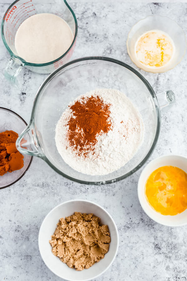 ingredients to make pumpkin dough