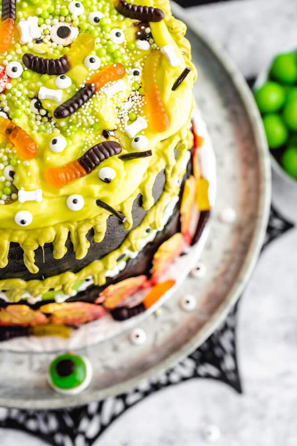 halloween witch's cauldron faultline cake