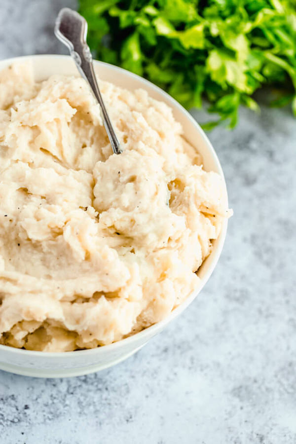 a bowl of fluffy mashed potatoes