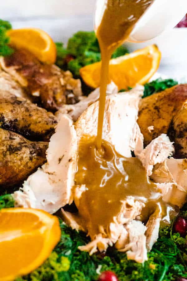 https://www.queensleeappetit.com/wp-content/uploads/2019/11/homemade-turkey-gravy-recipe-via-queensleeappetit.com-2.jpg