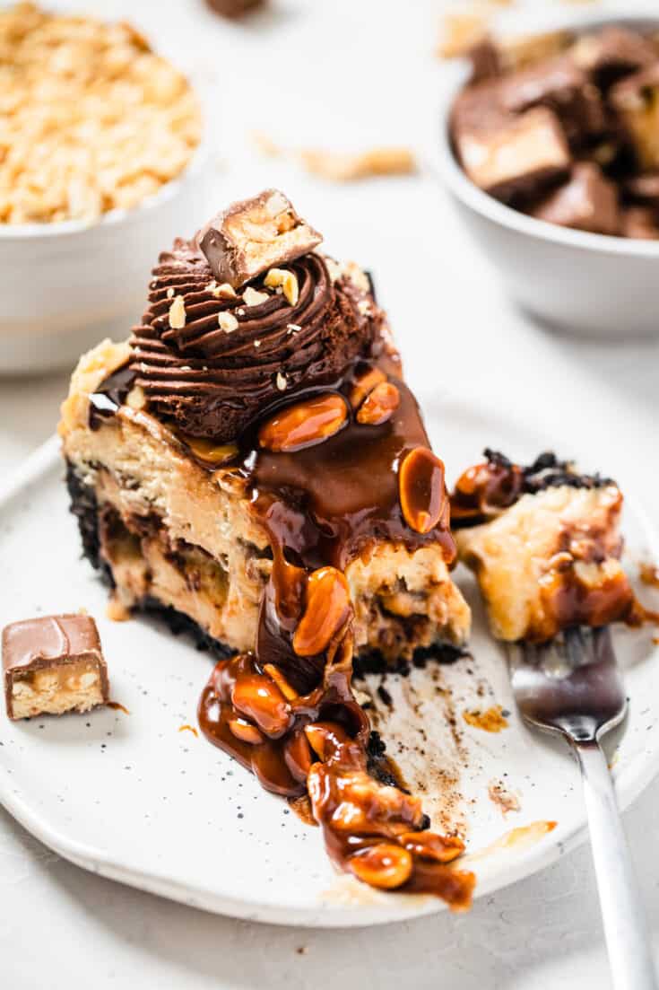 Verwarren verwennen gelei Snickers Cheesecake | Recipe - Queenslee Appétit