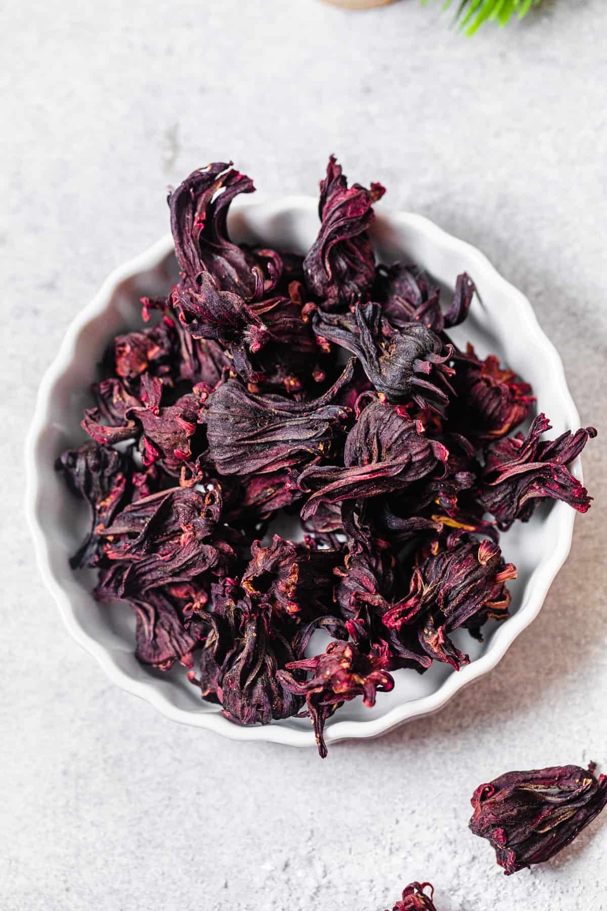 dried sorrel in a white dish