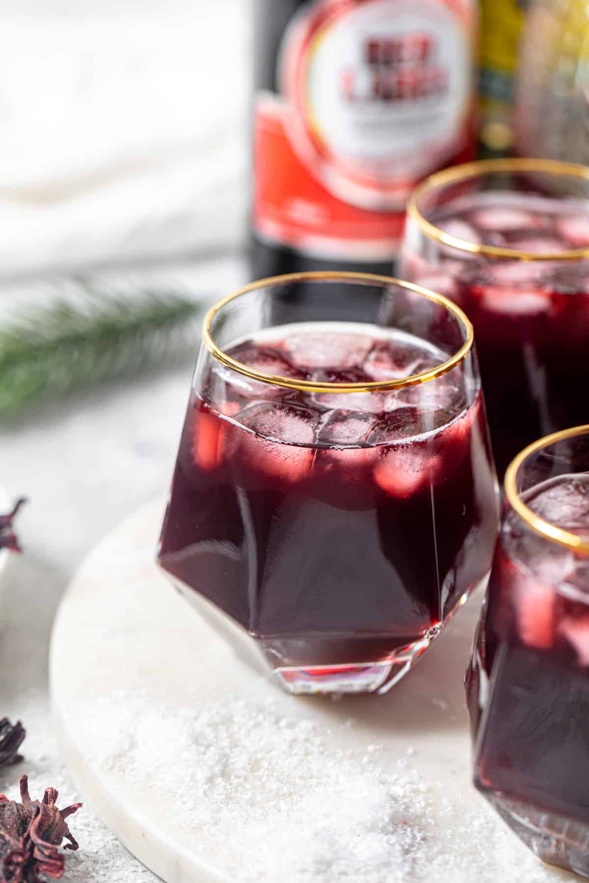 glass of sorrel drink with ice